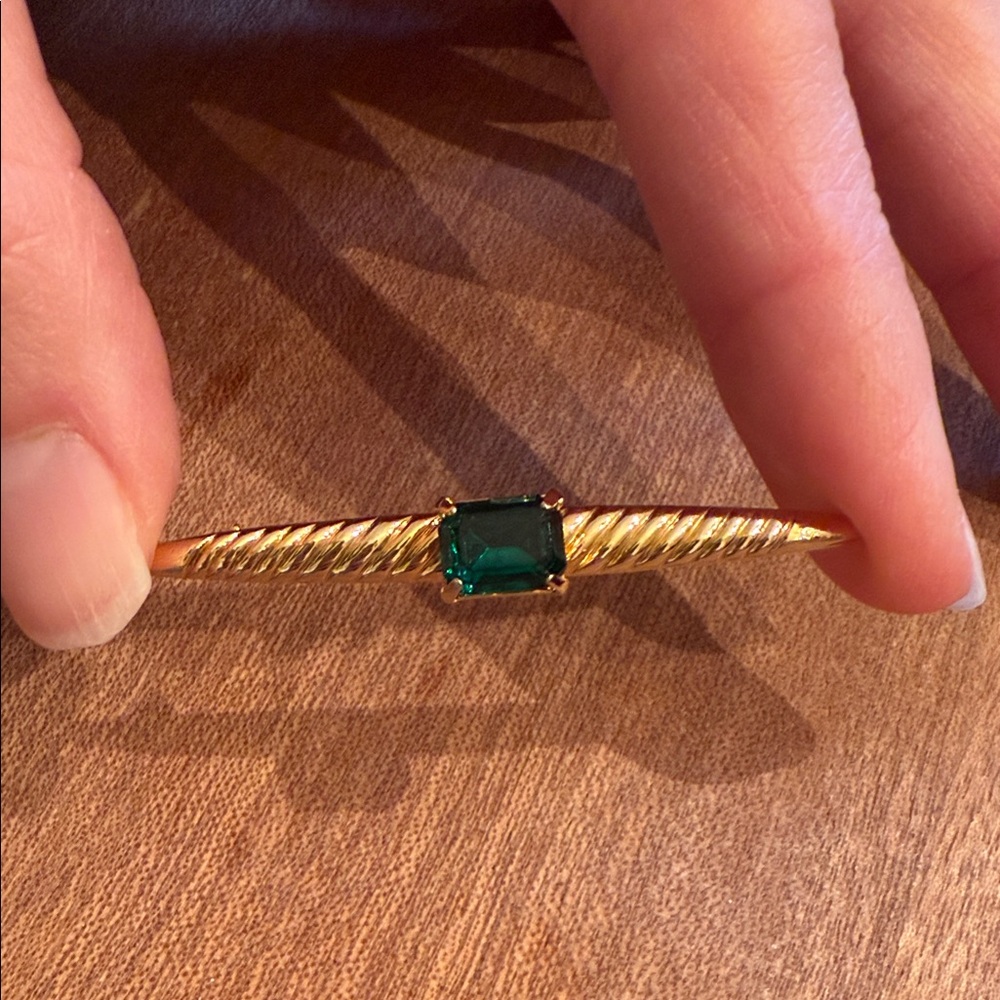Vintage Goldtone Brooch